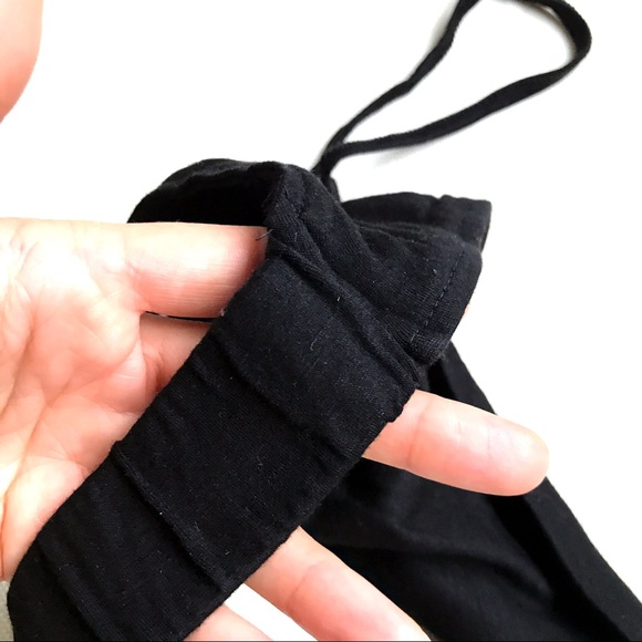 🆕 BLACK WRAP AROUND CROP TOP! - Picture 7 of 8